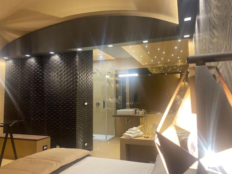 Montesantogroup Suite House Nel Centro Di Napoli Luaran gambar