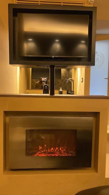 Montesantogroup Suite House Nel Centro Di Napoli Luaran gambar