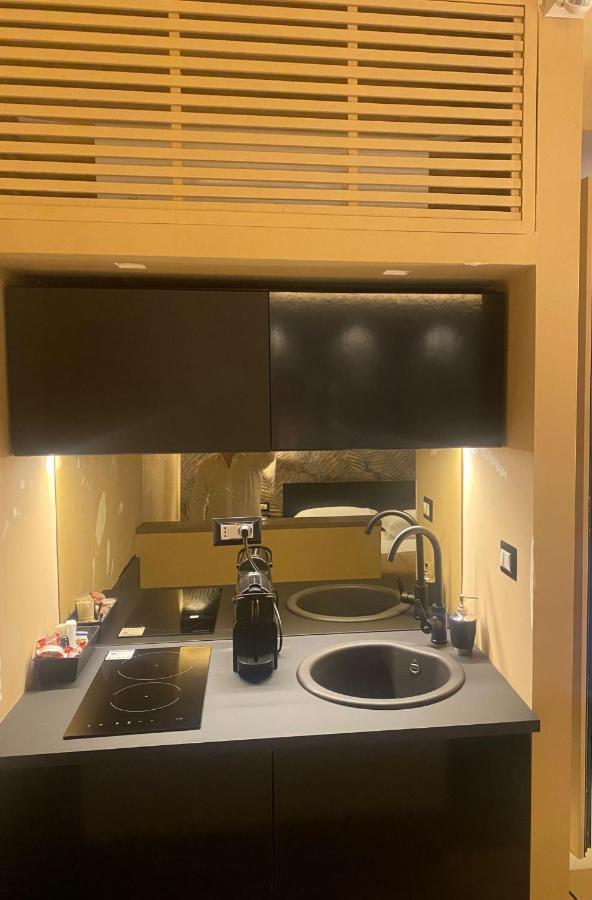 Montesantogroup Suite House Nel Centro Di Napoli Luaran gambar